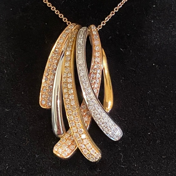 Elegant Gold and Silver Pendant Necklace